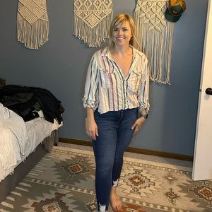 American Eagle Cropped Button Up Shirt